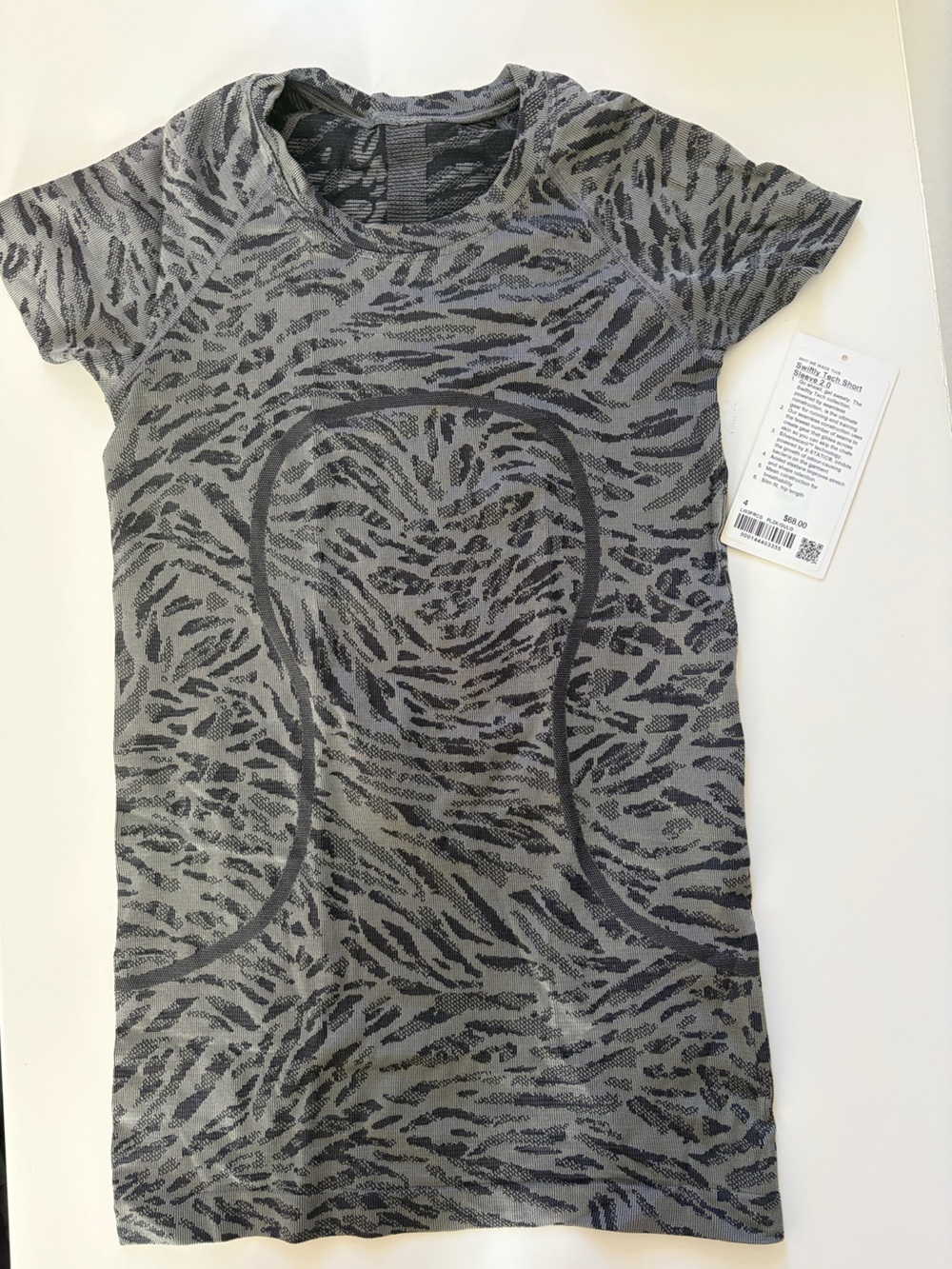 Lululemon gray leopard print swiftly t-shirt- Size 4